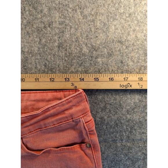 Levi's Jeans 28 Demi Curve Women's Pink Mid-Rise Cotton Denim Pants 24" Inseam - Picture 4 of 13